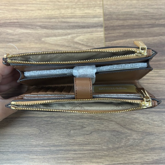 MICHAEL KORS Jet Set Signature Logo Stripe Double Zip Wristlet Wallet NWT - Picture 8 of 14